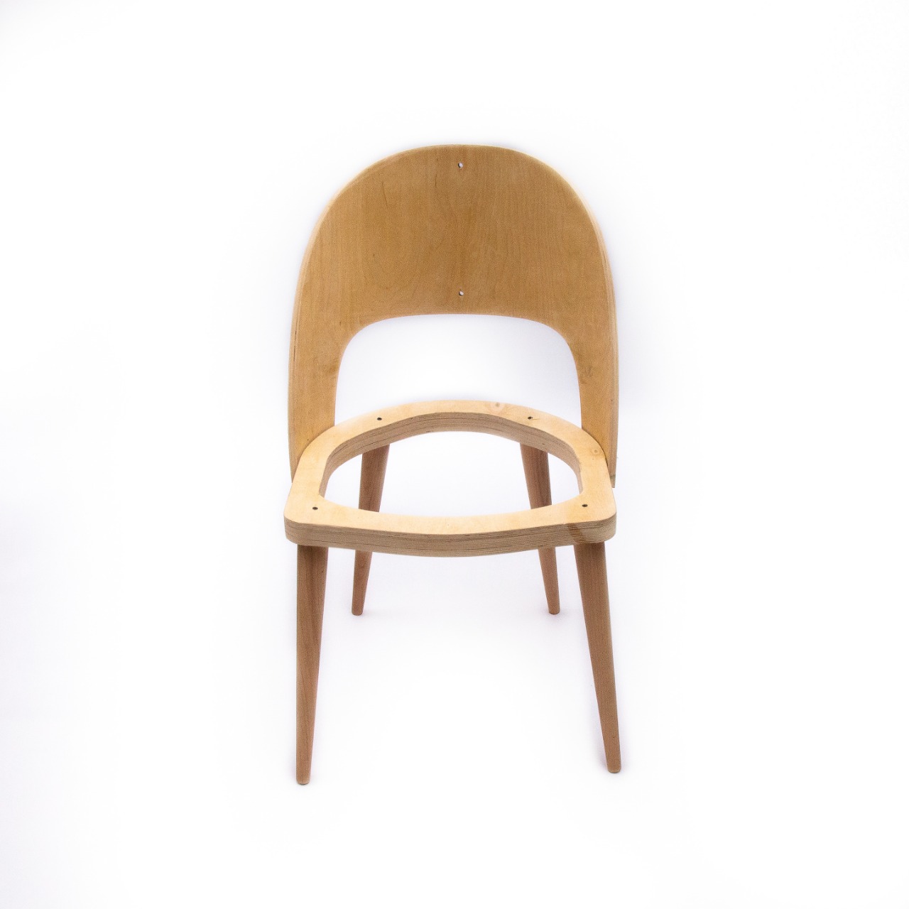Декор стульев своими руками: бумажные таблички и деревянные дощечки